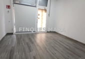 Local comercial en venta con 40m² en Sant Boi de Llobregat, en la zona de Marianao, Carrer d'Antoni Gaudí foto