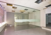 Local comercial en venta con 179m² en Alcorcón, Avenida del Pinar foto