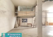 617m² commercial premises for sale in Mataró, Carrer Nou de la Mercè photo