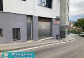 617m² commercial premises for sale in Mataró, Carrer Nou de la Mercè photo