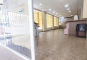 130m² commercial premises for sale in Elche, Calle Manuel Campello Ruiz photo