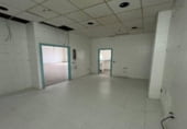 122m² commercial premises for sale in Utrera, Avenida Virgen de Fátima photo