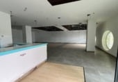 122m² commercial premises for sale in Utrera, Avenida Virgen de Fátima photo