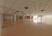 Local comercial en venta con 825m² en Espartinas, Urbanización Jardín II foto