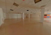 Local comercial en venta con 825m² en Espartinas, Urbanización Jardín II foto