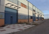 274m² warehouse industrial for sale in Alcalá del Río, A-8006 photo