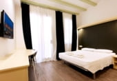 292m² building for sale in Barcelona, in the area of the Raval, Plaça de les Caramelles photo