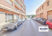 125m² locaux commerciaux pour vente à Manresa, dans le quartier de Valldaura, Carrer de les Jorbetes photo