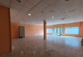 Local comercial en venta con 234m² en Íscar, Calle Pozo de la Nieve foto