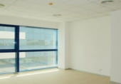 52m² office for sale in Seville, in the area of White Tower, Calle Vía Latina photo