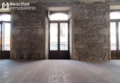 456m² building for sale in Santiago de Compostela, in the area of A Poza de Bar, Rúa do Franco photo