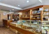 96m² cafeteria for sale in Manresa, in the area of the Escodines, Carrer Divina Pastora photo