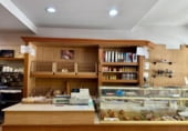 96m² cafeteria for sale in Manresa, in the area of the Escodines, Carrer Divina Pastora photo