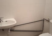 100m² commercial premises for sale in Cáceres, in the area of Cabezarrubia, Calle de Florencia photo
