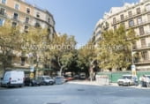 Local comercial en venta con 900m² en Barcelona, en la zona de Sant Antoni, Carrer del Comte Borrell foto
