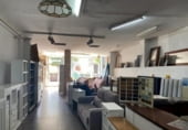325m² commercial premises for sale in Badajoz, Puente de Palmas photo