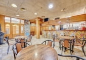 557m² restaurant for sale in Falces, Calle Echarri photo