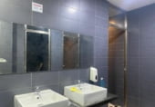 Local comercial
en venda
amb 1250m² a Càceres, Calle Francia foto