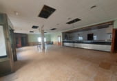 491m² restaurant for sale in Fuente Encarroz, Calle Enric Valor photo