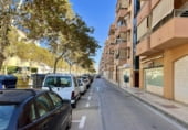 Local comercial en venta con 136m² en Vélez-Málaga, Plaza del Trabajo foto