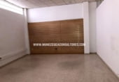 Oficines
en venda
amb 500m² a Lucena, Calle del Aceite foto
