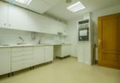 291m² office for sale in Badajoz, Calle de Gabriel photo