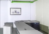 180m² commercial premises for sale in Granada, in the area of Campus, Calle Córdoba photo