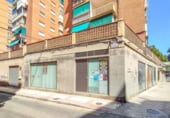 Local comercial en venta con 112m² en Granada, en la zona de Cruz de Lagos, Calle Baladíes foto