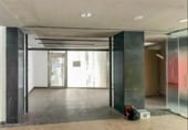 Local comercial en venta con 112m² en Granada, en la zona de Cruz de Lagos, Calle Baladíes foto