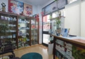Local comercial en venta con 105m² en Orense, Avenida Otero Pedrayo foto