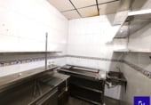 Local comercial en venta con 75m² en Lora del Río foto