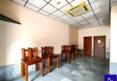 Local comercial en venta con 75m² en Lora del Río foto