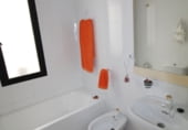 65m² hair salon for rent in Ciudad Real photo