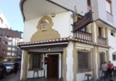 260m² restaurant for sale in Laredo photo