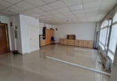 100m² bureau pour vente à León, dans le quartier de Moïse de Léon, Calle Moises de Leon, 46 photo