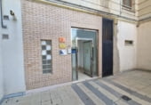 100m² bureau pour vente à León, dans le quartier de Moïse de Léon, Calle Moises de Leon, 46 photo