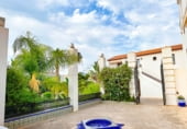 614m² building for sale in Altea photo
