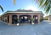 655m² restaurant for sale in Huecas, Calle Pizarro, 28 photo