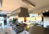 655m² restaurant for sale in Huecas, Calle Pizarro, 28 photo