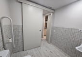 Local comercial en alquiler con 51m² en Gerona foto