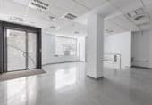 Local comercial en venta con 180m² en Montefrío, Calle Esquinas de Jesús foto
