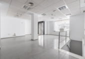 Local comercial en venta con 180m² en Montefrío, Calle Esquinas de Jesús foto