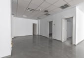 Local comercial en venta con 180m² en Montefrío, Calle Esquinas de Jesús foto