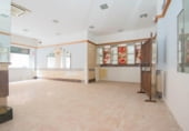 Local comercial en venta con 144m² en Granada, en la zona de Sagrario, Calle Cetti-Meriém foto