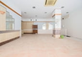 Local comercial en venta con 144m² en Granada, en la zona de Sagrario, Calle Cetti-Meriém foto