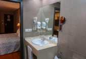 3500m² hotel for sale in Valencia, Calle Mercado photo