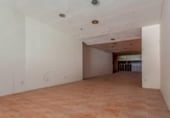 Local comercial en venta con 819m² en Alcobendas, Calle Mariano Sebastián Izuel foto
