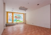 Local comercial en venta con 819m² en Alcobendas, Calle Mariano Sebastián Izuel foto