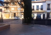 288m² commercial premises for sale in Buñol, Calle Antonio Machado photo