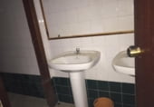 288m² commercial premises for sale in Buñol, Calle Antonio Machado photo